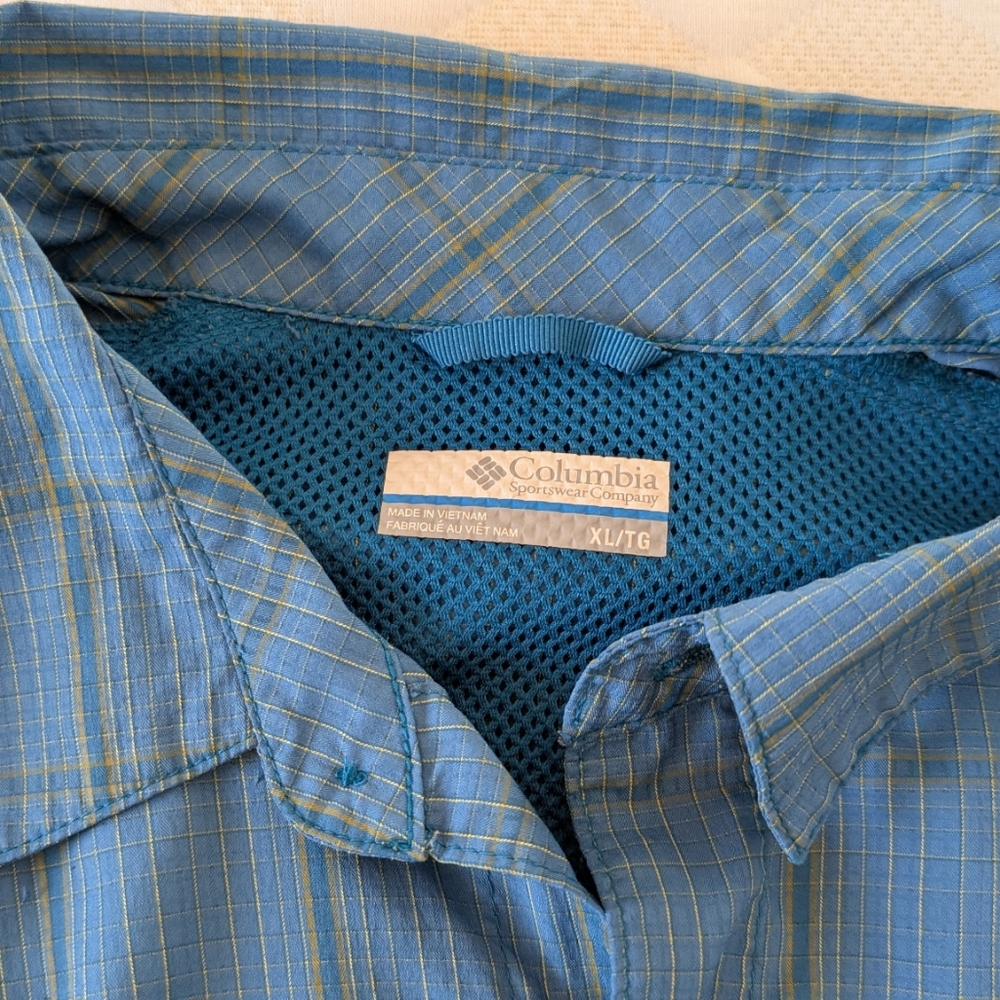 Blue Button-Up Shirt - Picture 2 of 3